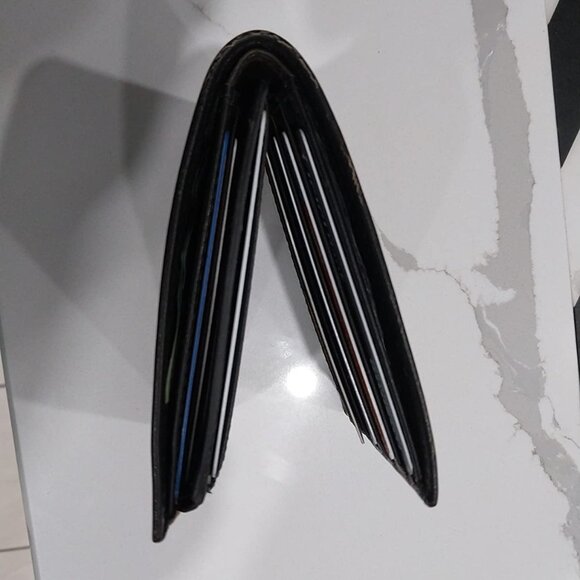 Men's Wade Leather Bifold with Flip ID Wallet, Black, (Model: ML3882001) - Picture 2 of 10